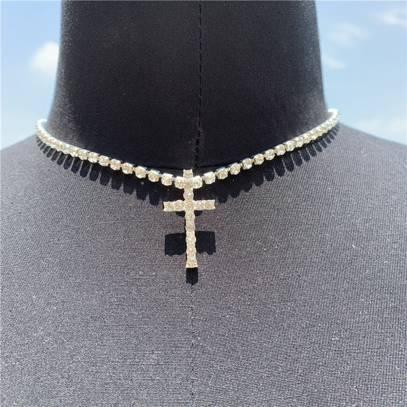 Rhinestone Pendant Simple Alloy Necklace